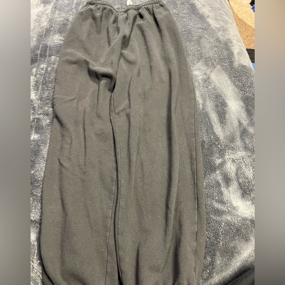 black sweatpants